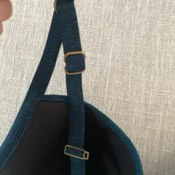 Becca Swim Mesa Verde Convertible Strap Top (size small with E-cup) NWT - Picture 9 of 9